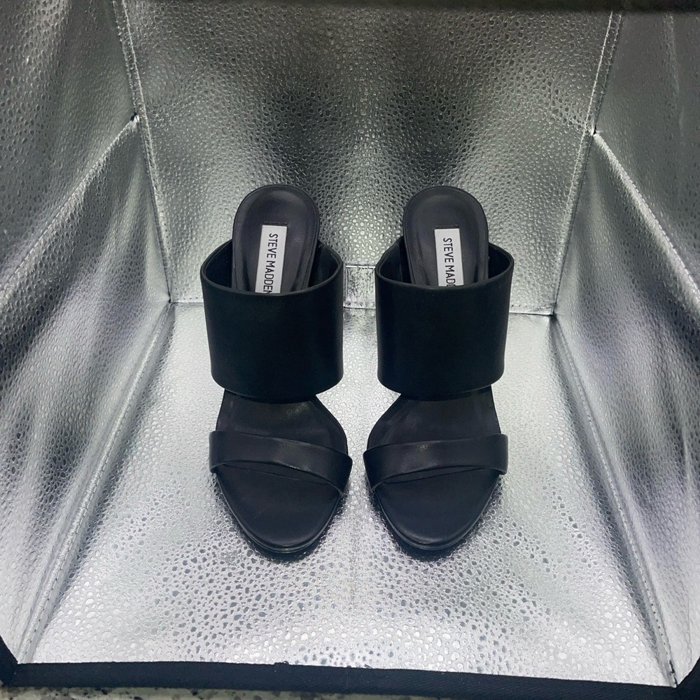 Steven Madden High Heel Black Leather Shoe Mallory Sandal Size 7M
